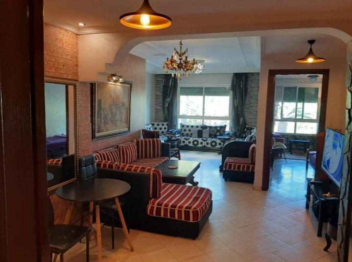Stay Here, Nice Apartment With Garden View In Center, 1 Min Walk From Beach El Jadida Dış mekan fotoğraf
